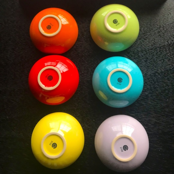 New in box Le Creuset pinch bowl set (6 bowls total; 2oz each), 6 iconic colors! - Picture 5 of 10